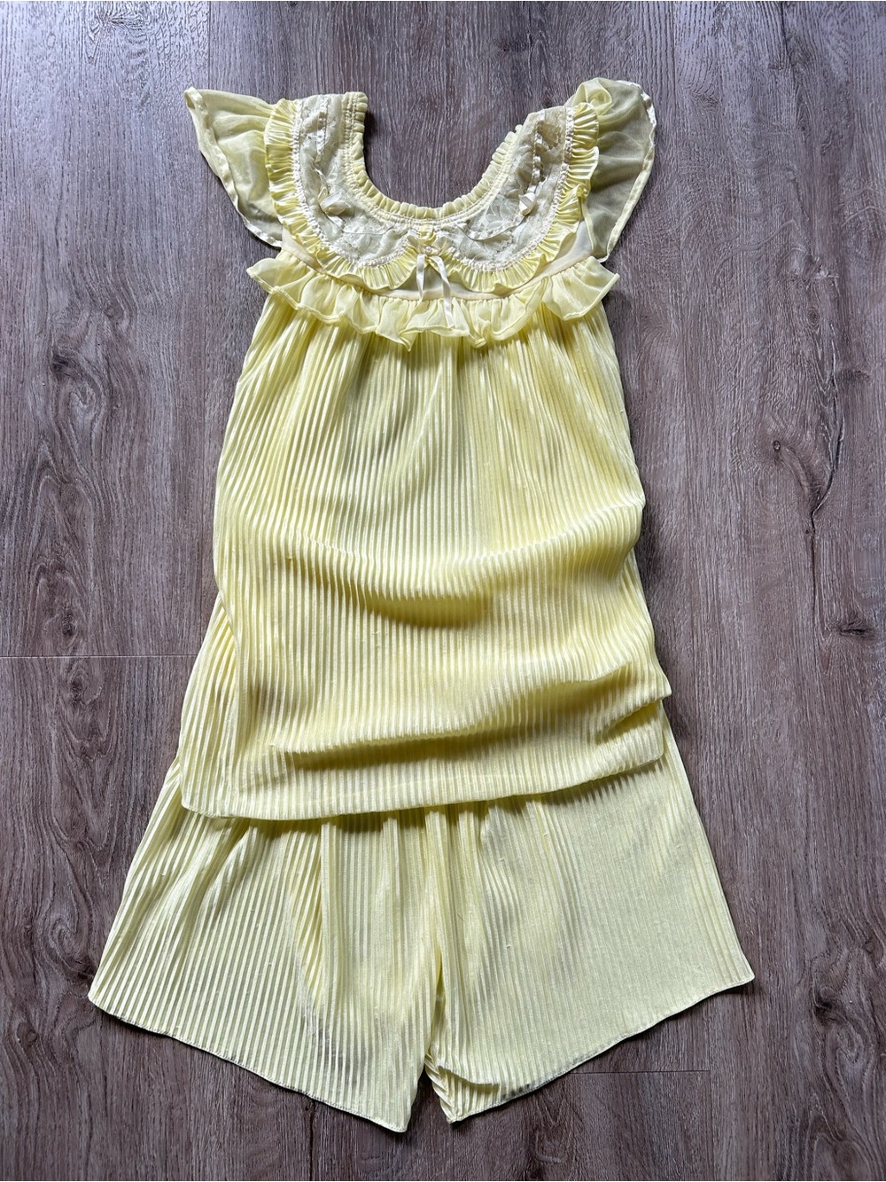 Women’s Yellow Pleated Ruffle Sleep Set